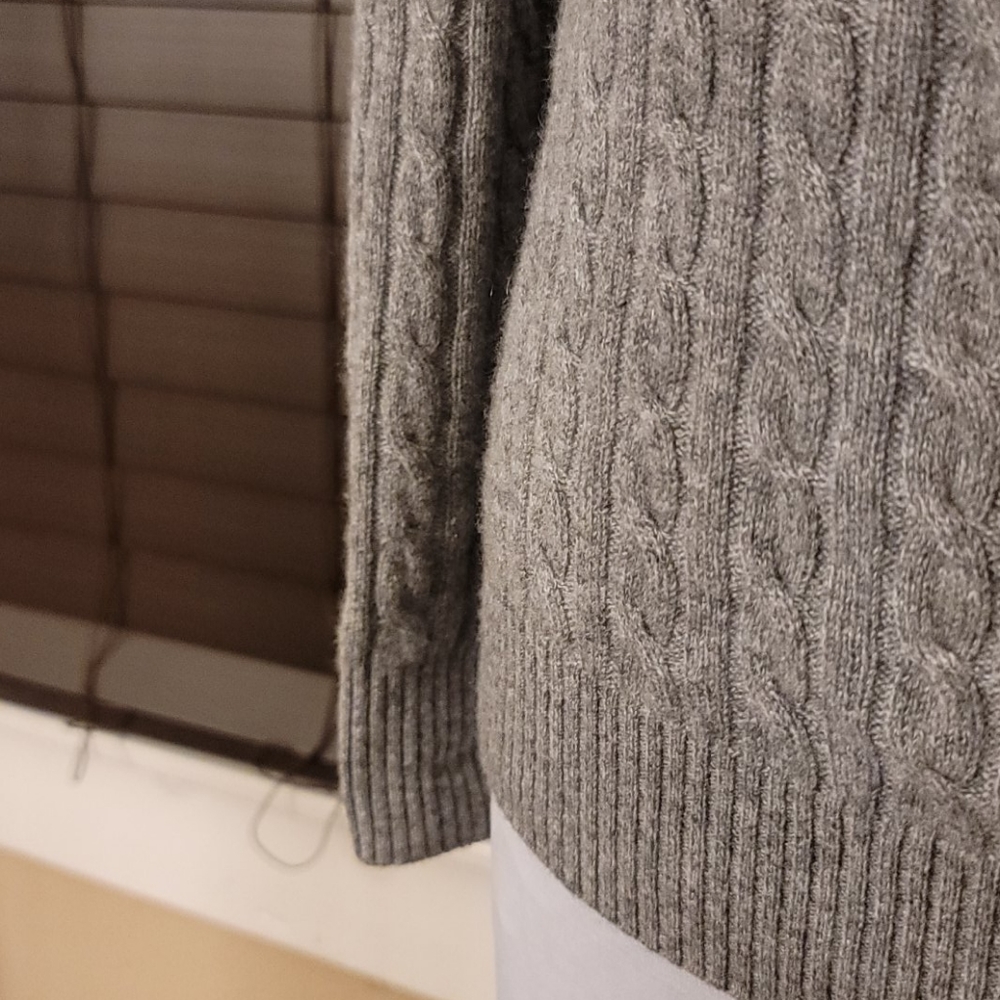 100% Cashmere Sweater - Picture 5 of 10